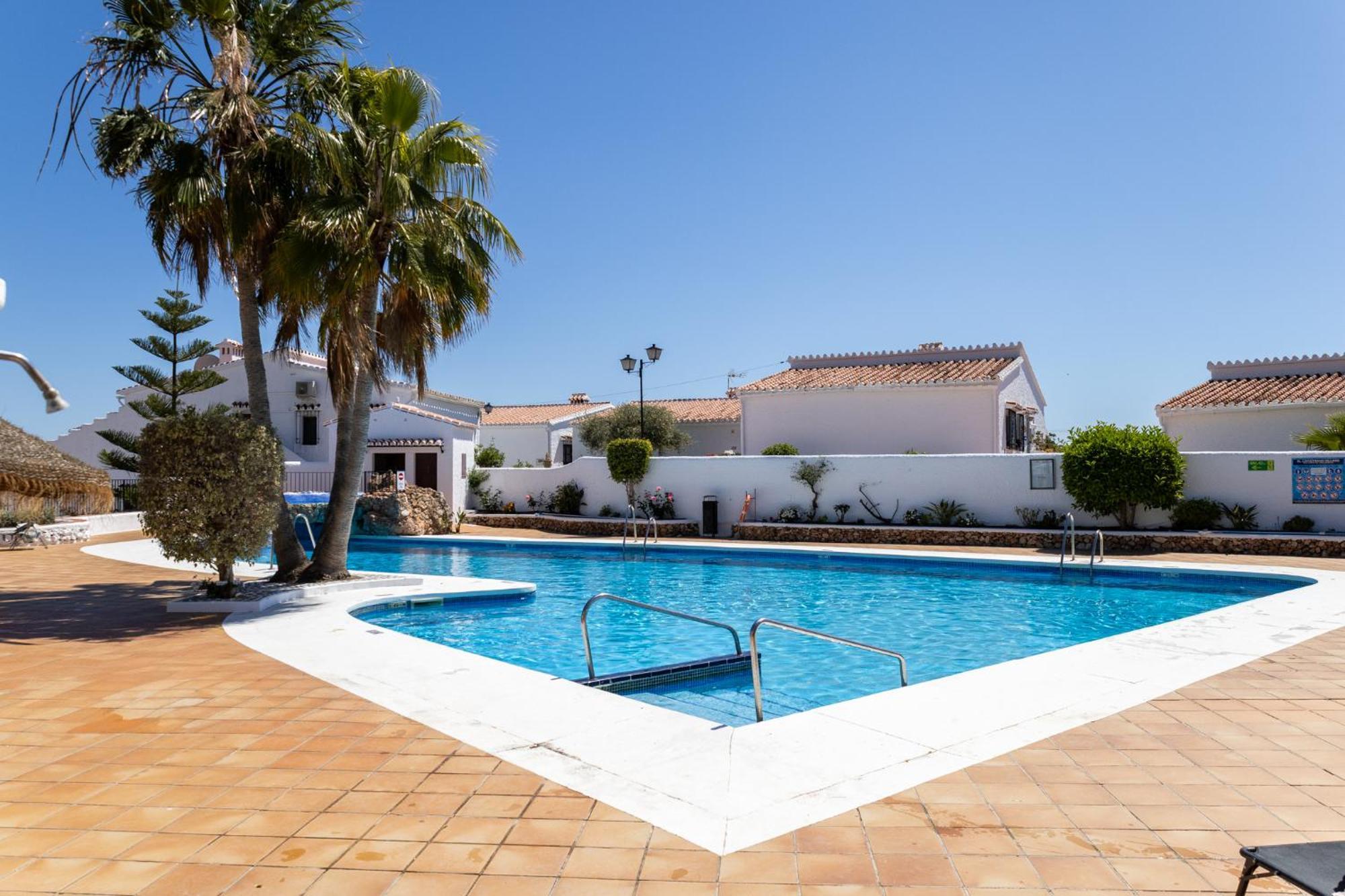 Capistrano Village B, 1 Bedroom + Free Wi-Fi Нерха Экстерьер фото