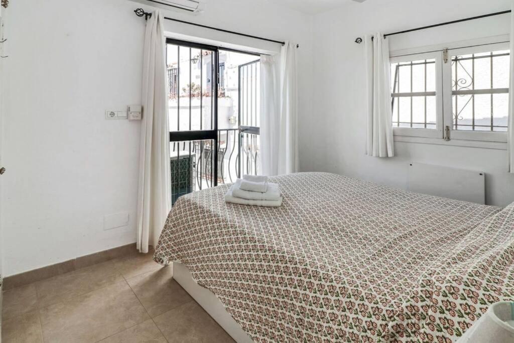 Capistrano Village B, 1 Bedroom + Free Wi-Fi Нерха Экстерьер фото