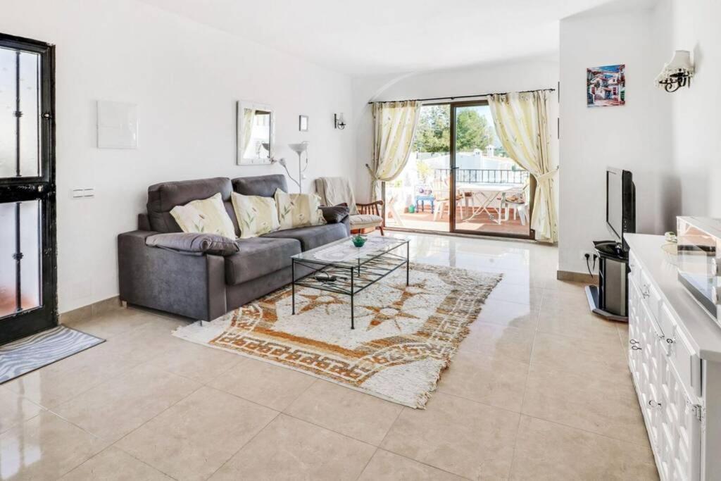 Capistrano Village B, 1 Bedroom + Free Wi-Fi Нерха Экстерьер фото